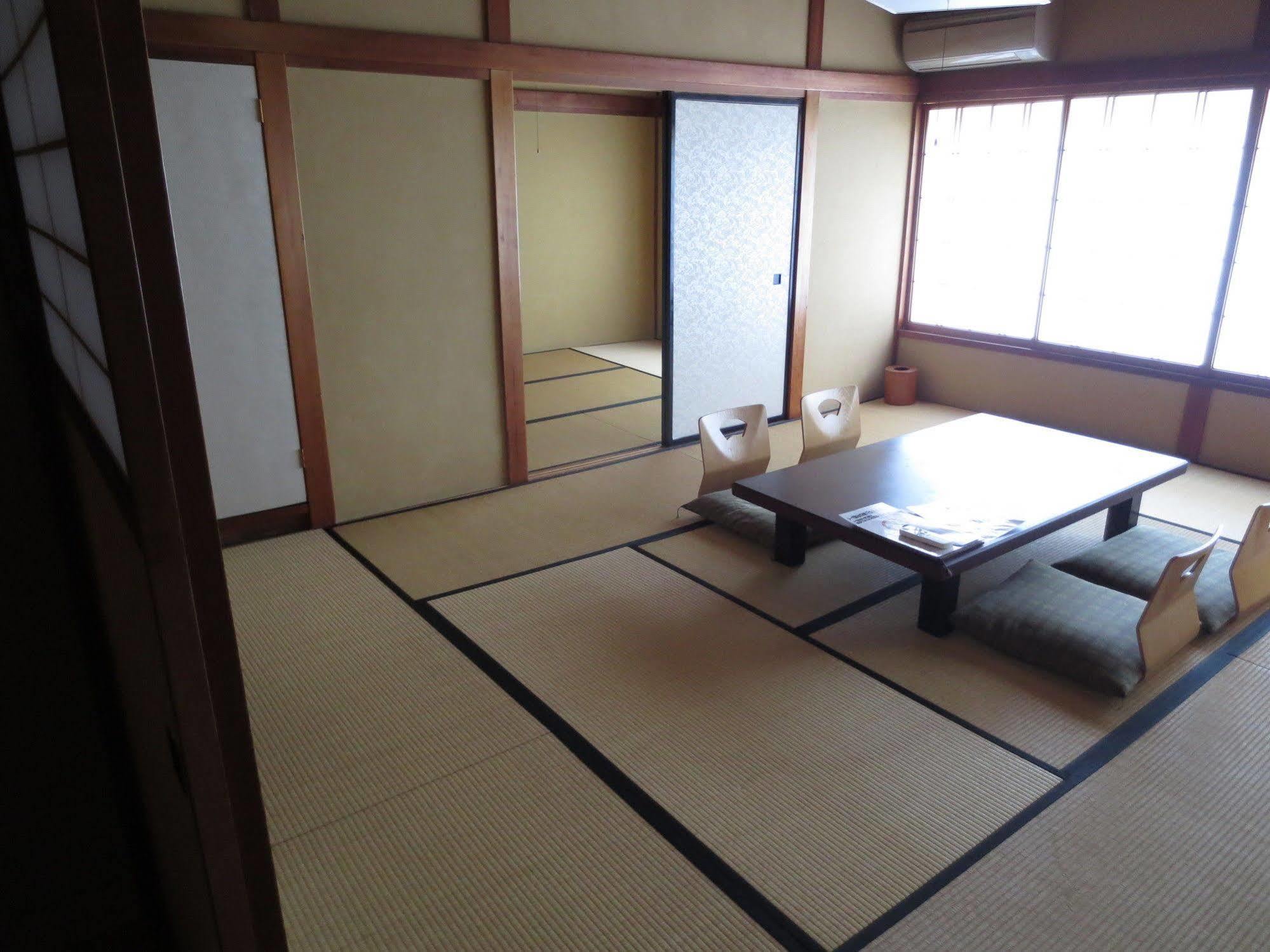 K'S House Ito Onsen - Historical Ryokan Hostel Buitenkant foto